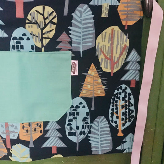 Apron (kids) - Trees (green pocket)