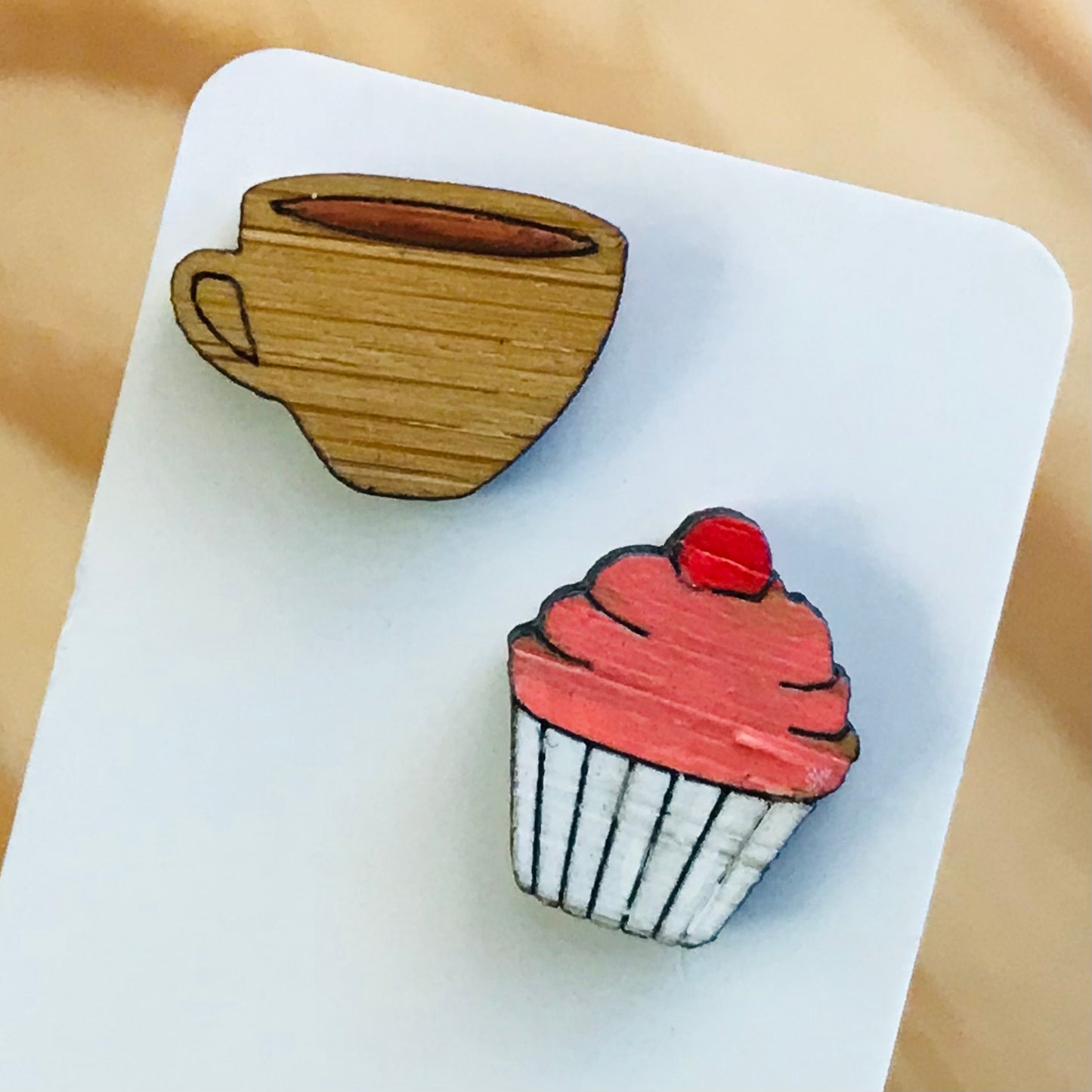 Novelty Studs Earrings - Graphic Wood