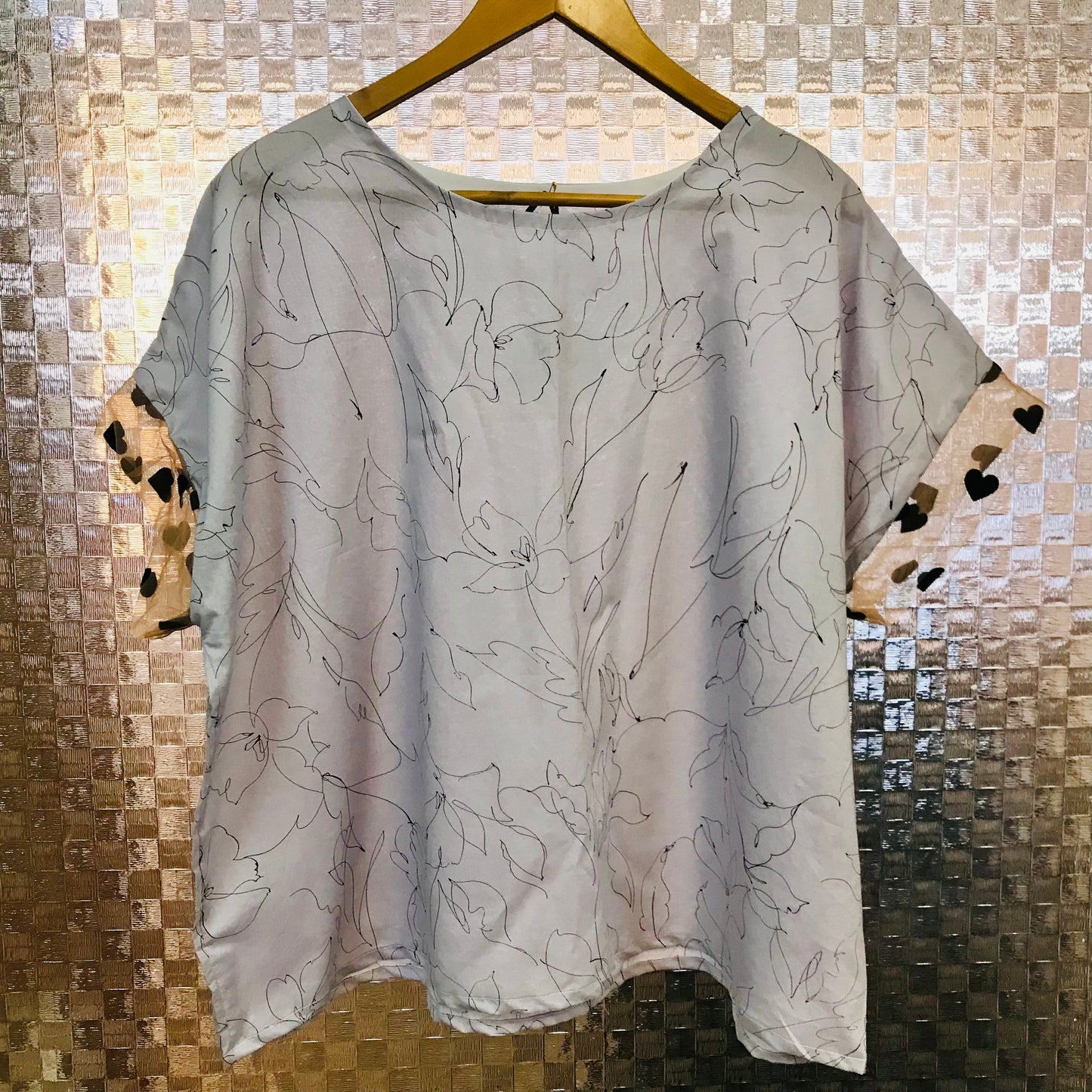 Handmade Women’s Box Top - Mauve Sketch with Sheer Cuff (M/L)