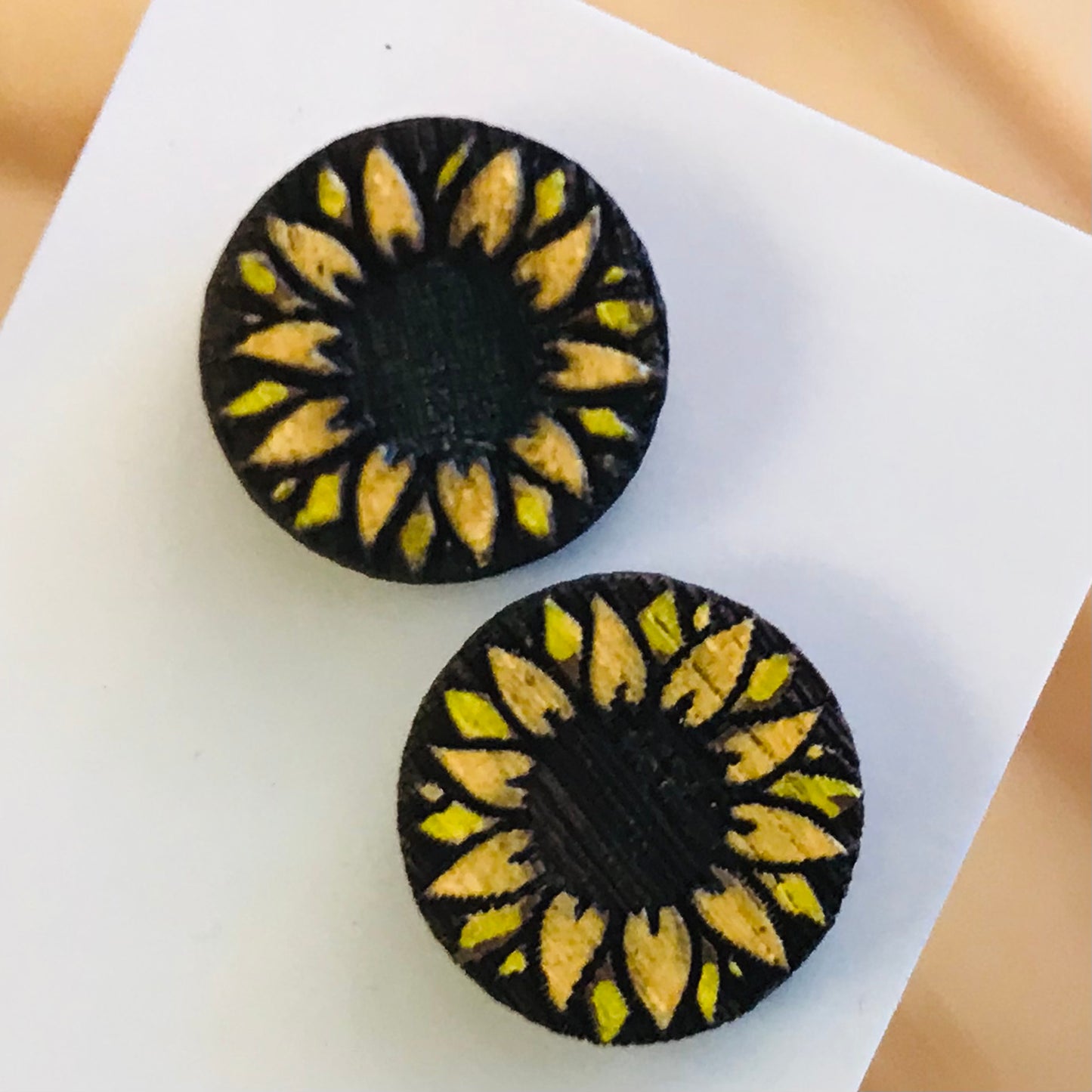 Novelty Studs Earrings - Graphic Wood