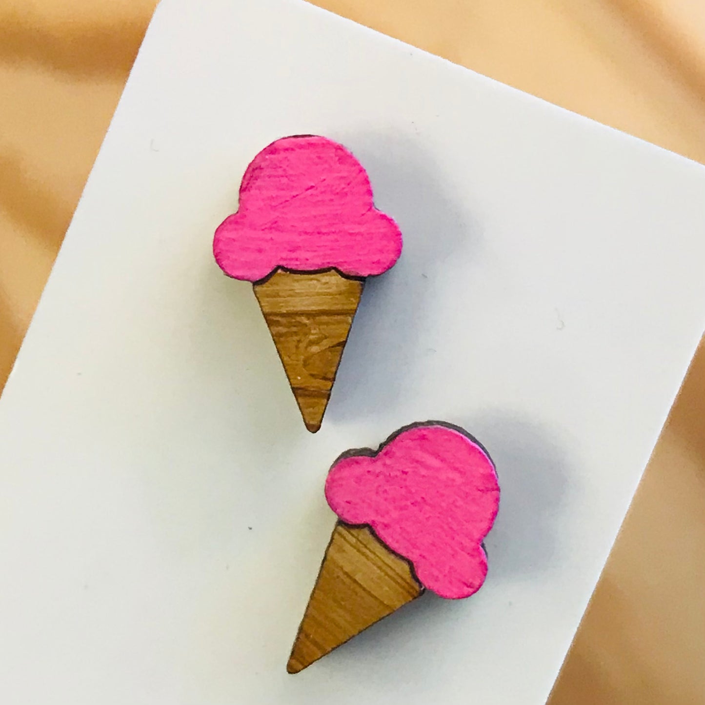 Novelty Studs Earrings - Graphic Wood