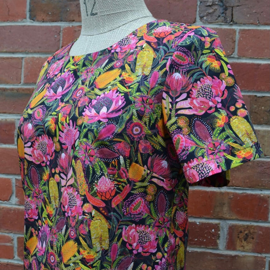 Women's Handmade Keyhole Top - Waratahs