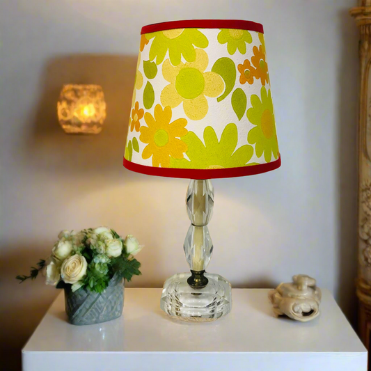 Mini Cut Glass Vintage Wallpaper Daisy Table Lamp