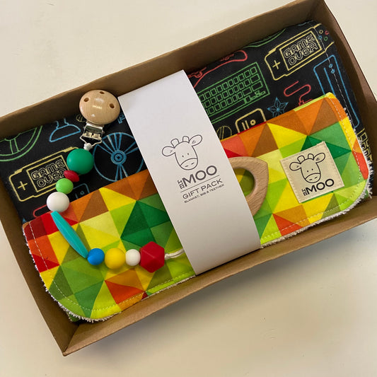 Gift Box - Blanket, Bib & Silicone Teether
