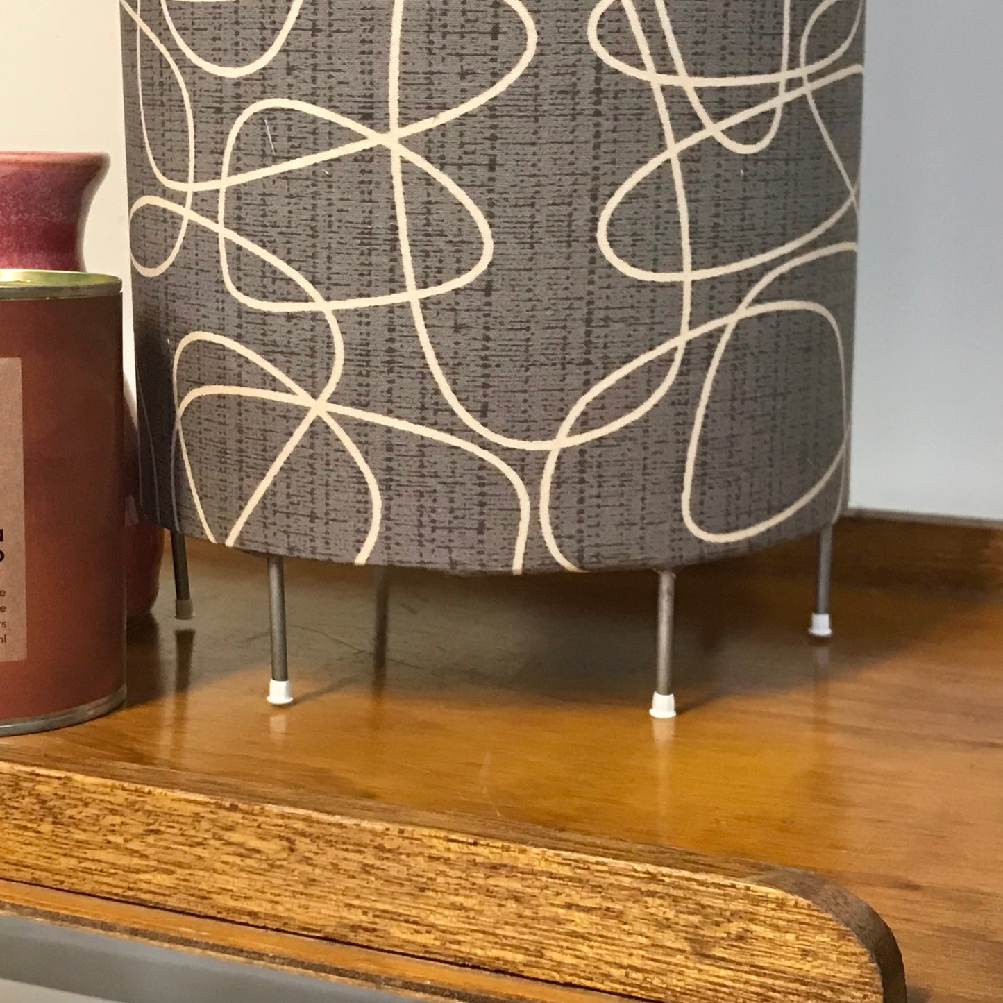 Column Lamp in Squiggly in Warm Grey