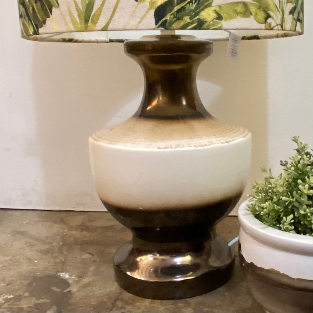Mid-Century Ellis Era Copper Ceramic Table Lamp with Tropical Palms Shade