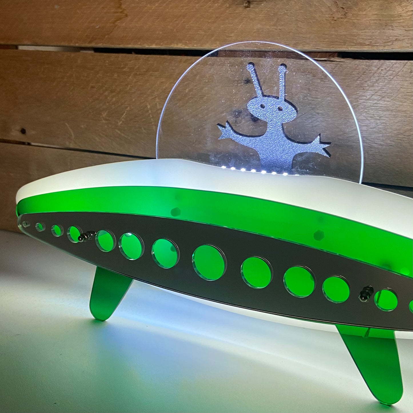 Grhux Desktop Alien Atomic UFO Lamp