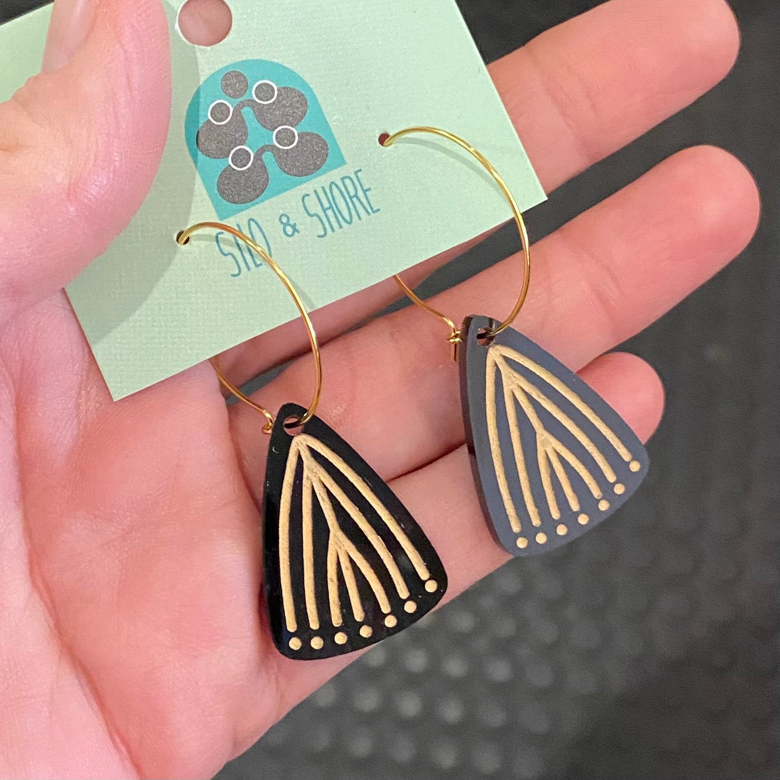 Art Deco Acrylic Earrings - Flower