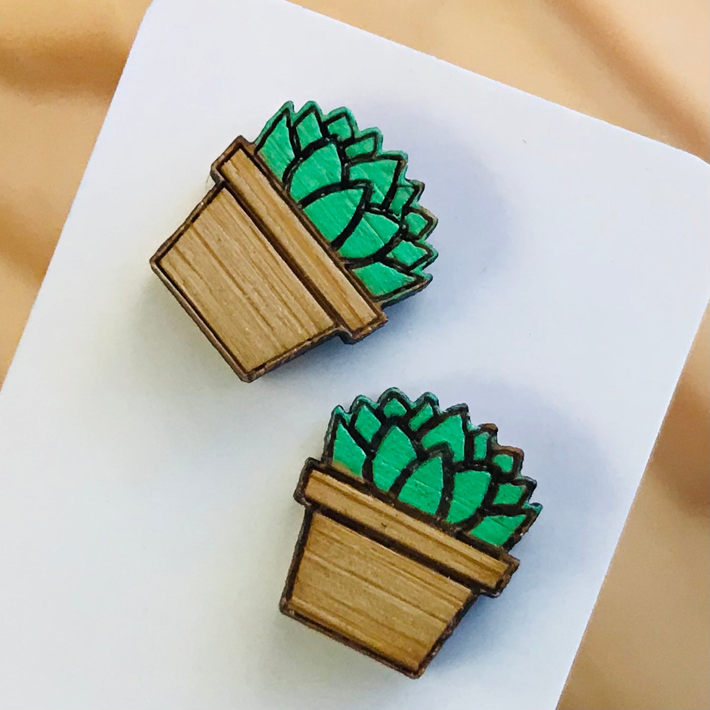 Novelty Studs Earrings - Graphic Wood