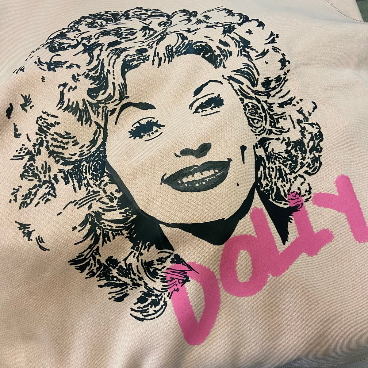 Woman's Relax Crew - DOLLY Revival