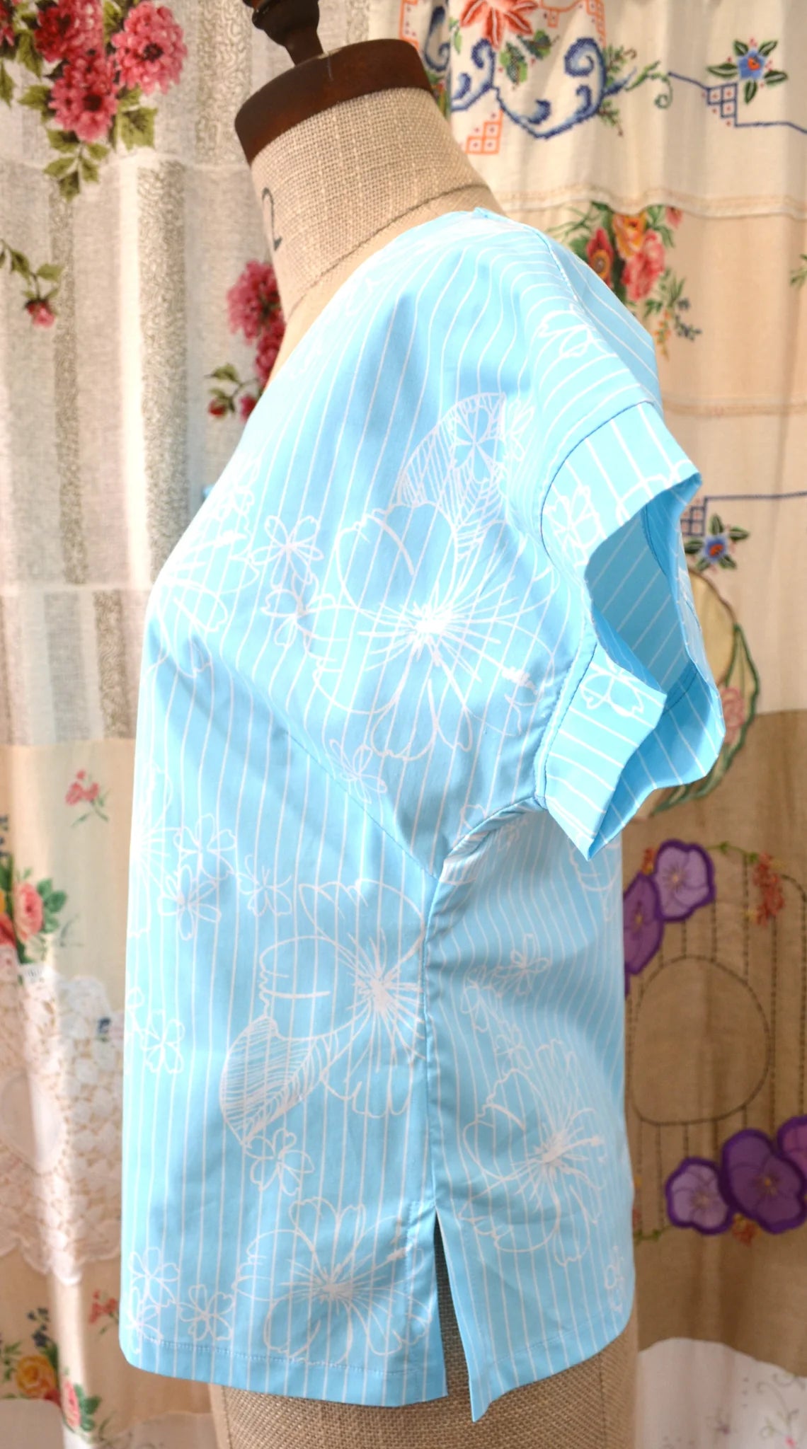 Shell Top - Sky Stripe Hibiscus **ON SALE**
