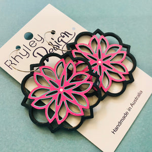 Big Bloom Bamboo Detailed Earrings