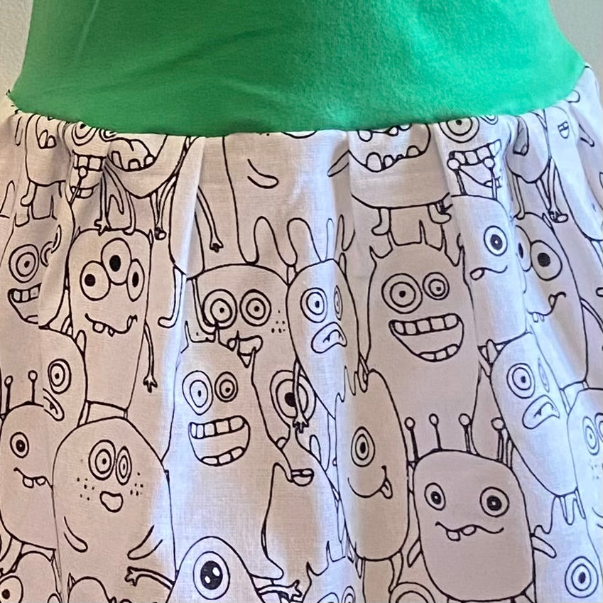 Short Sleeve Winnie Dress - APPLE GREEN WITH BUDDIES