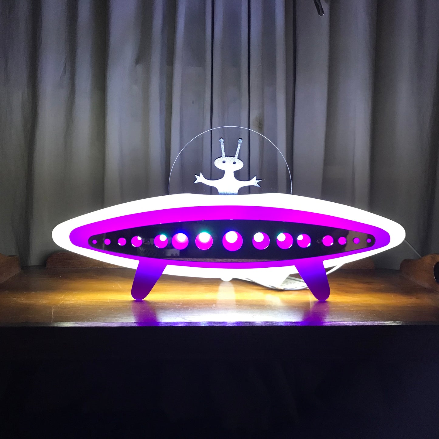 Grhux Desktop Alien Atomic UFO Lamp