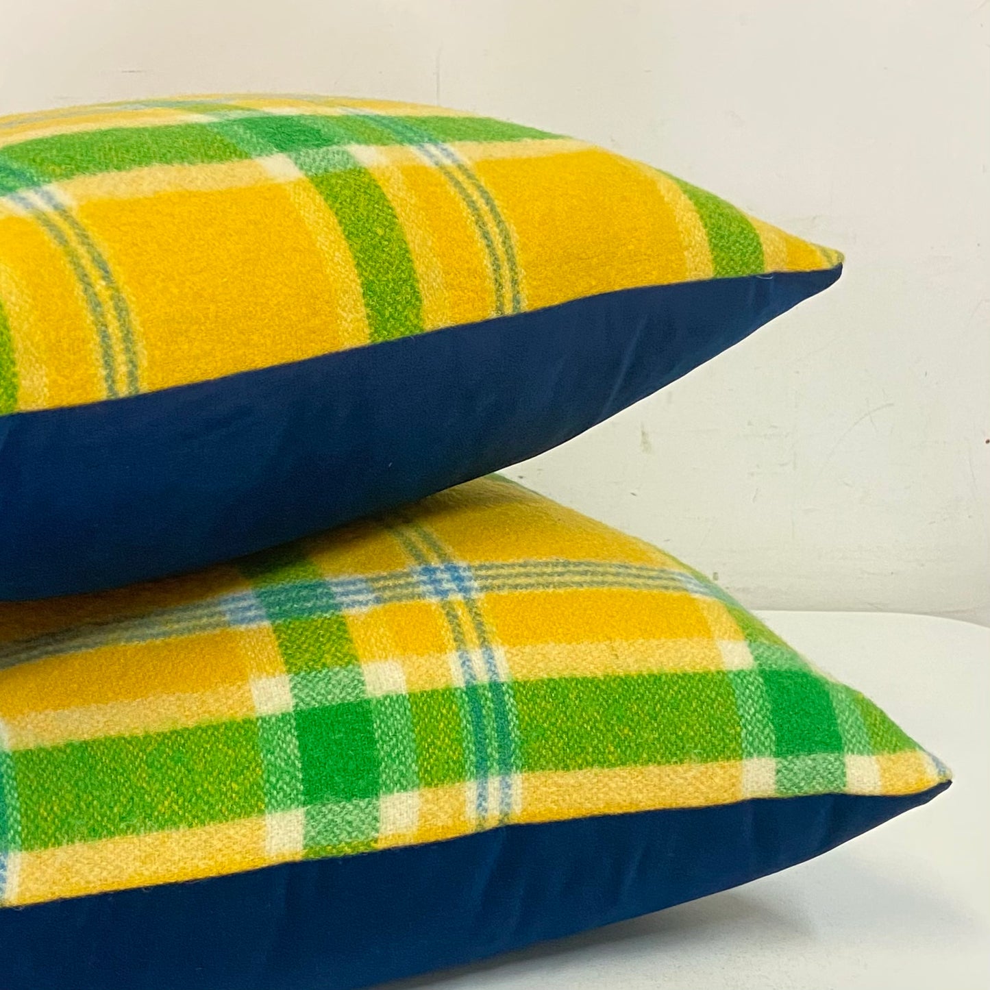 Cushion - WOOLLEN SUNRISE
