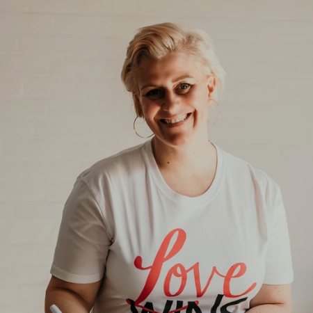 Wear Your Icon Unisex Tee - LEE LIN