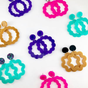 Wiggly Hoop Stud Earrings (LARGE STYLE)