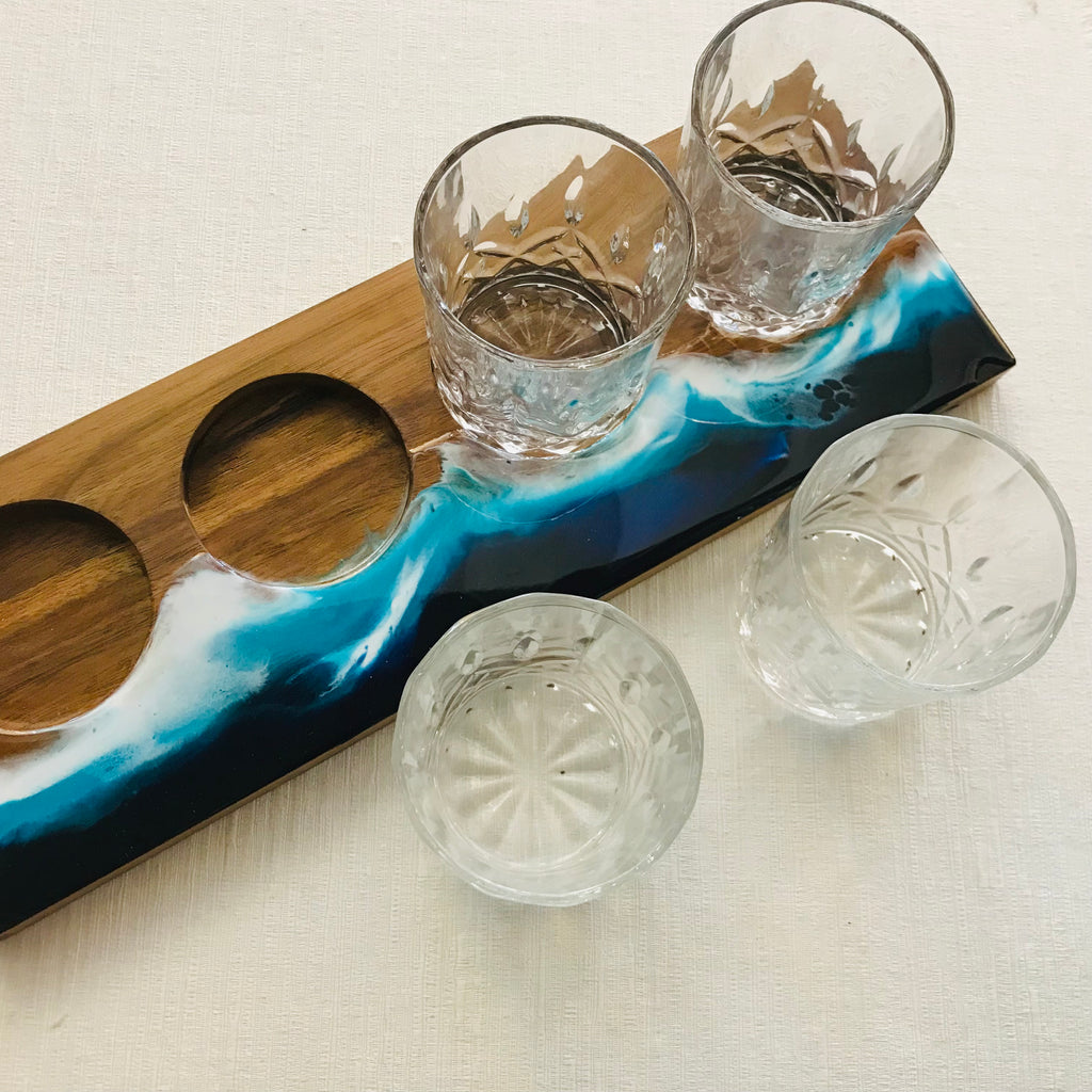 Resin Detailed Serving Board with 4 Cut glass Whisky Glasses