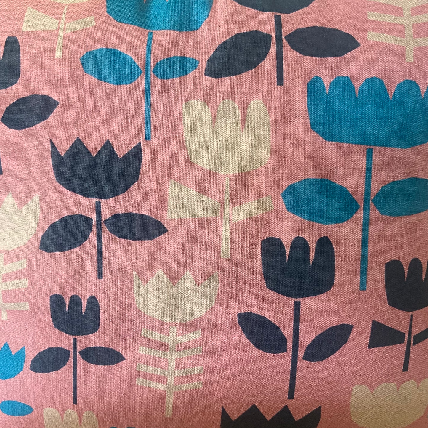 Cushion - RETRO LINEN TULIPS