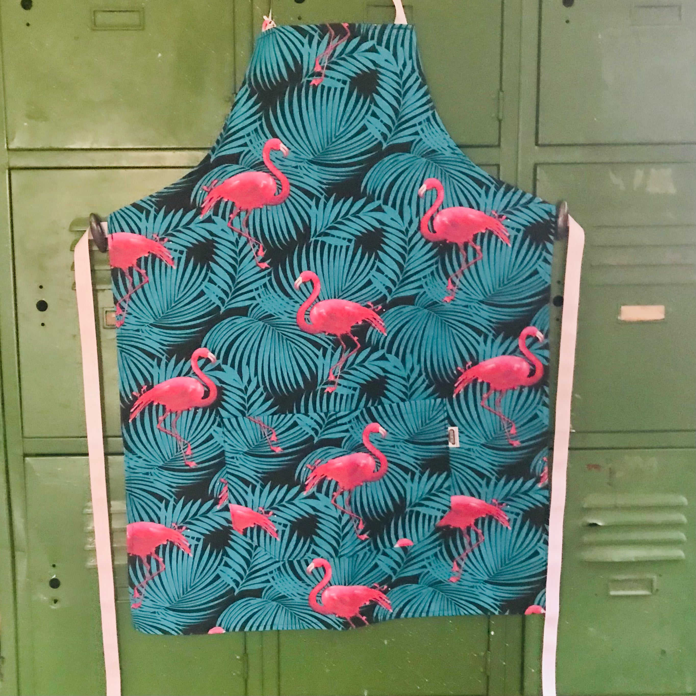 Apron (adult - medium) - Flamingo (teal ferns)